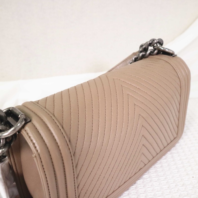 CHANEL  奶茶色V紋 中號 LEBOY 鏈條包 25cm-15