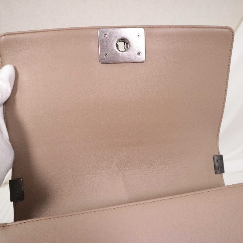 CHANEL  奶茶色V紋 中號 LEBOY 鏈條包 25cm-17