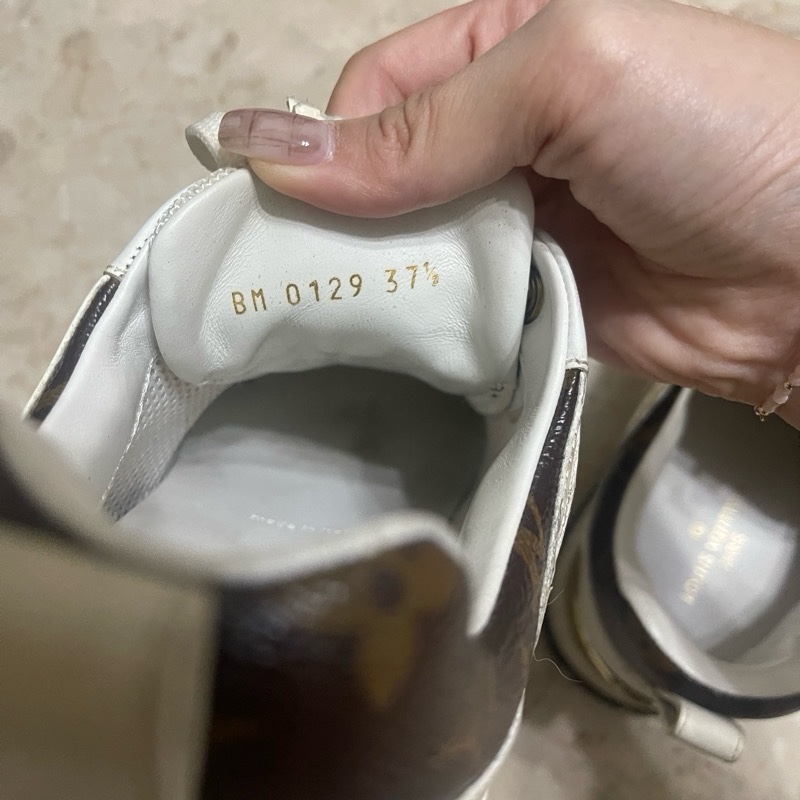 Louis Vuitton 經典 Monogram 運動鞋／女鞋-24