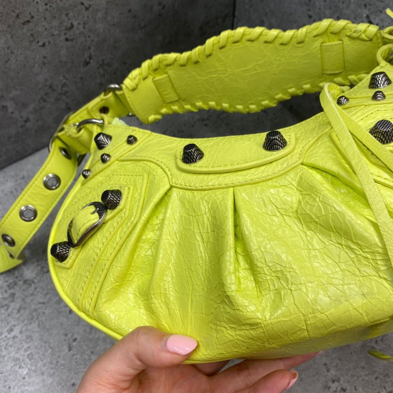 🎊佳節特賣🎁Balenciaga 671309 小羊皮 XS Le Cagole 包 萊姆黃-3