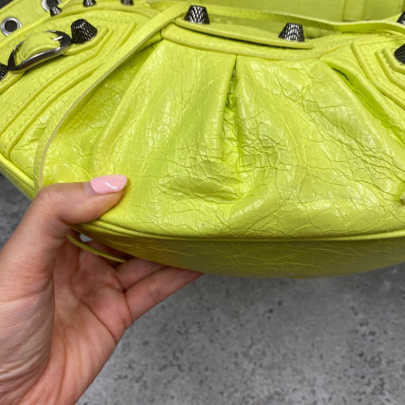 🎊佳節特賣🎁Balenciaga 671309 小羊皮 XS Le Cagole 包 萊姆黃-4