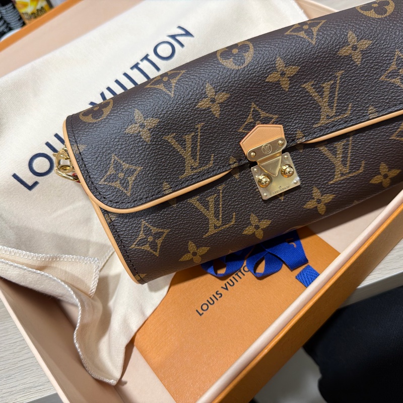 全新 Louis Vuitton M13566 Pochette Camille-9