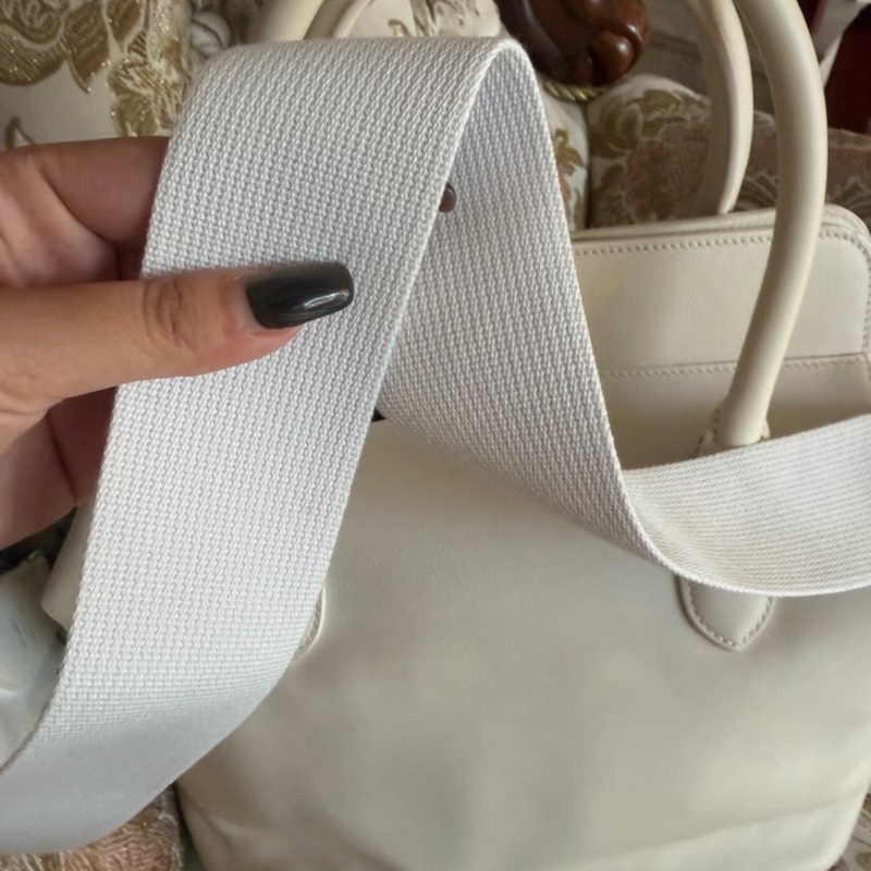 愛馬仕Hermes toolbox牛奶盒子26框p 幾乎全新 奶白色 皮質細膩 銀色五金-2