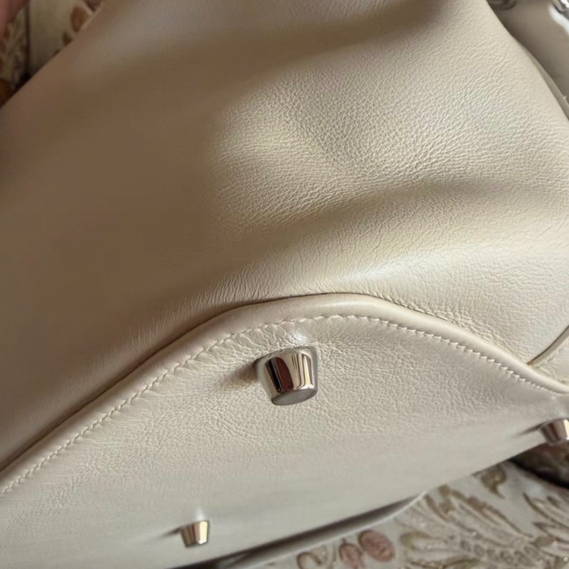 愛馬仕Hermes toolbox牛奶盒子26框p 幾乎全新 奶白色 皮質細膩 銀色五金-6