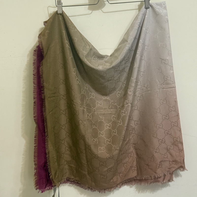 914intheair精品代購『全新閒置品』古馳Gucci提花GG logo絲巾漸層雙色絲巾-4