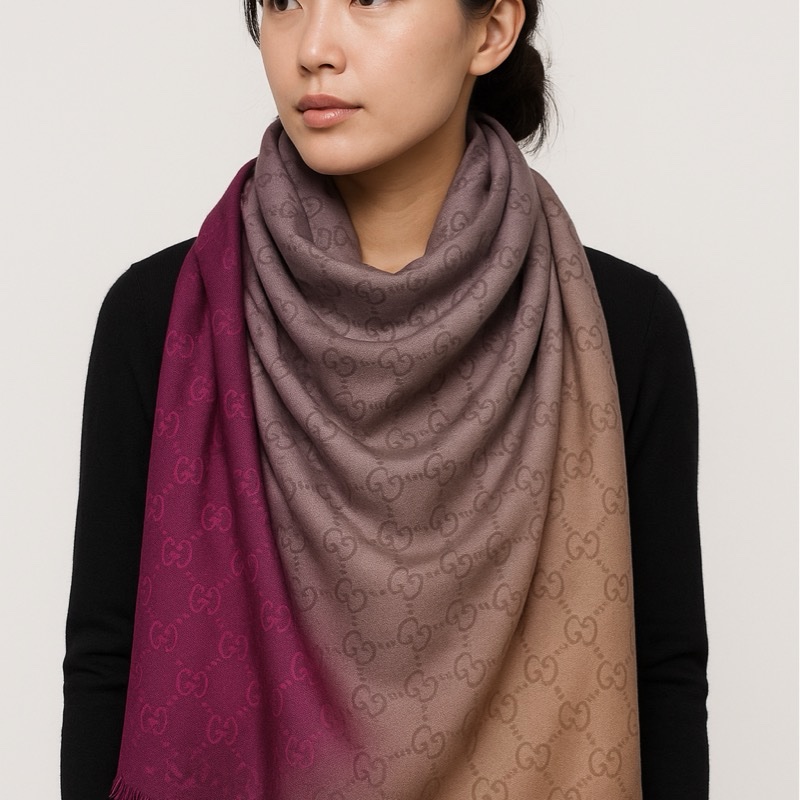 🧨過年優惠🧨914intheair精品代購『全新閒置』古馳Gucci提花GG logo絲巾漸層雙色絲巾-1