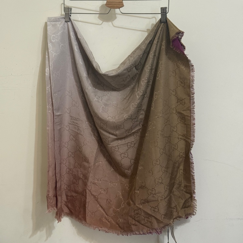 🧨過年優惠🧨914intheair精品代購『全新閒置』古馳Gucci提花GG logo絲巾漸層雙色絲巾-4