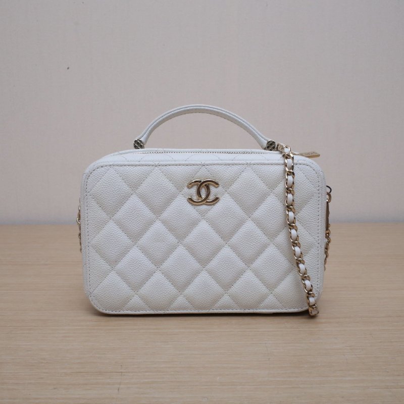 CHANEL 22P手提相機包帶鏡子19米白色荔枝牛皮晶片開淺金扣皮手柄肩背包-1