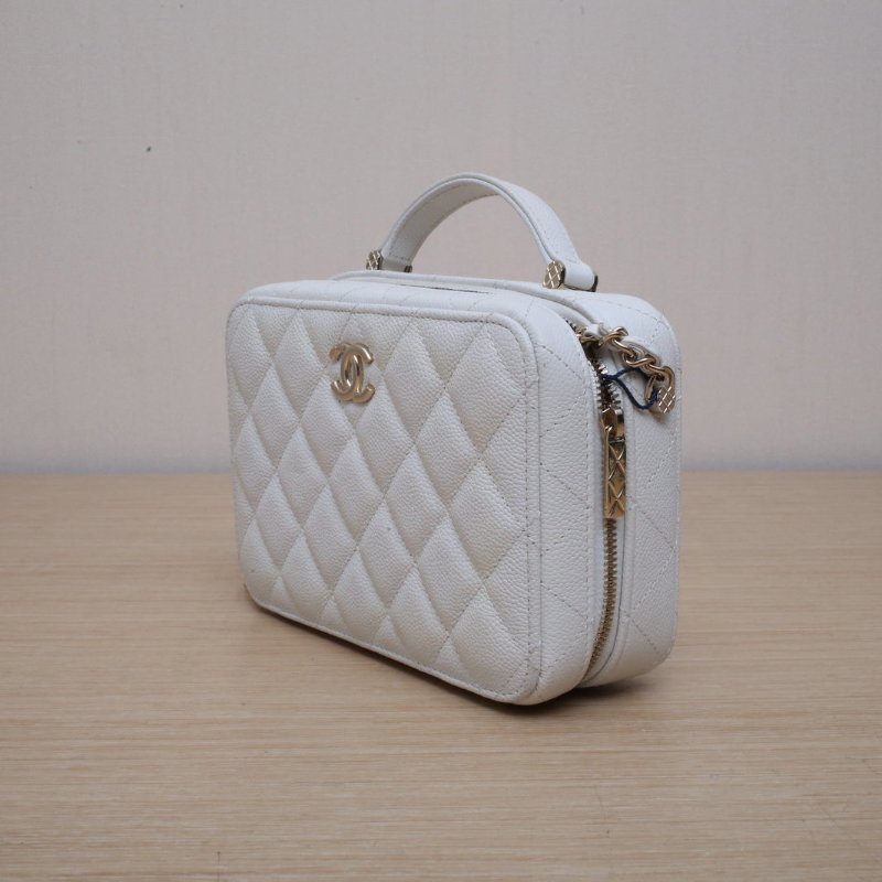 CHANEL 22P手提相機包帶鏡子19米白色荔枝牛皮晶片開淺金扣皮手柄肩背包-4