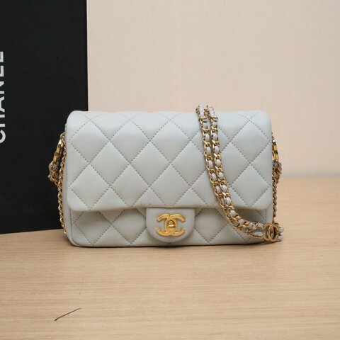 CHANEL CF口蓋包大Mini20淺藍色羊皮晶片開金扣雙C吊飾雙皮穿鏈肩背包