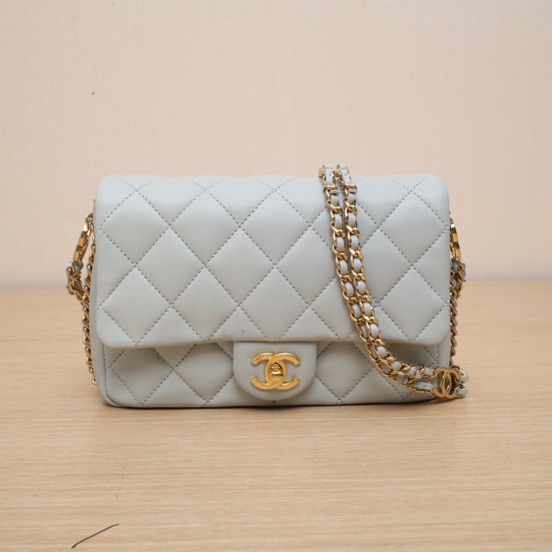 CHANEL CF口蓋包大Mini20淺藍色羊皮晶片開金扣雙C吊飾雙皮穿鏈肩背包-1