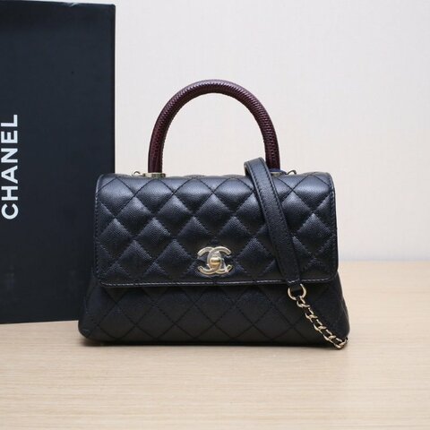 CHANEL CocoHandle小號黑色荔枝牛皮晶片開金扣肩背包