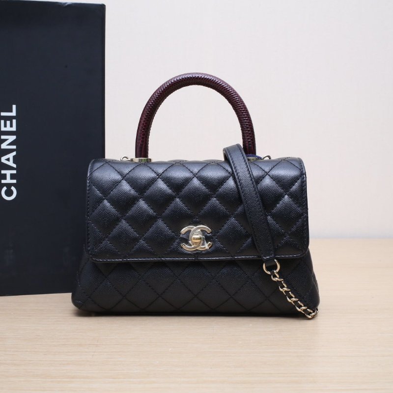 CHANEL CocoHandle小號黑色荔枝牛皮晶片開金扣肩背包-0