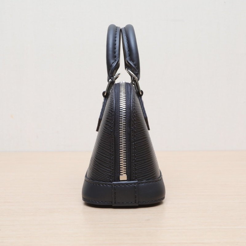 LOUIS VUITTON 黑色EPI水波紋牛皮晶片ALMA貝殼包NANO18肩背包-4