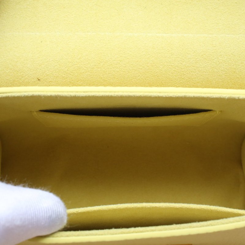 LOUIS VUITTON 黃色牛皮晶片TWISTOneHandle褶皺手提小號18肩背包-4