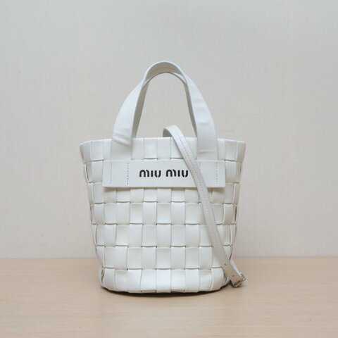 MIU MIU 白色羊皮手提編織水桶包配可拆卸肩帶肩背包