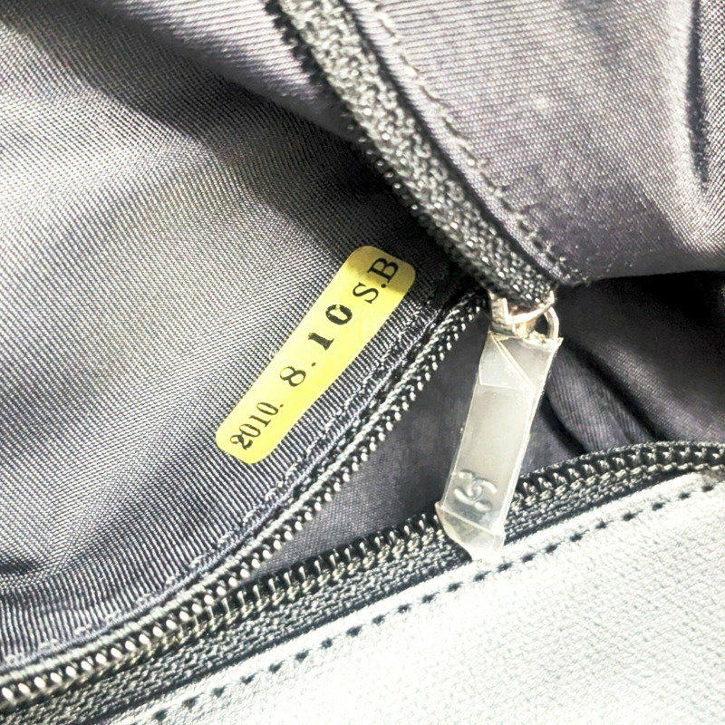 香奈兒 Paris-Biarritz 女士手提包 PM,黑色塗層帆布,13 號,A34208-14