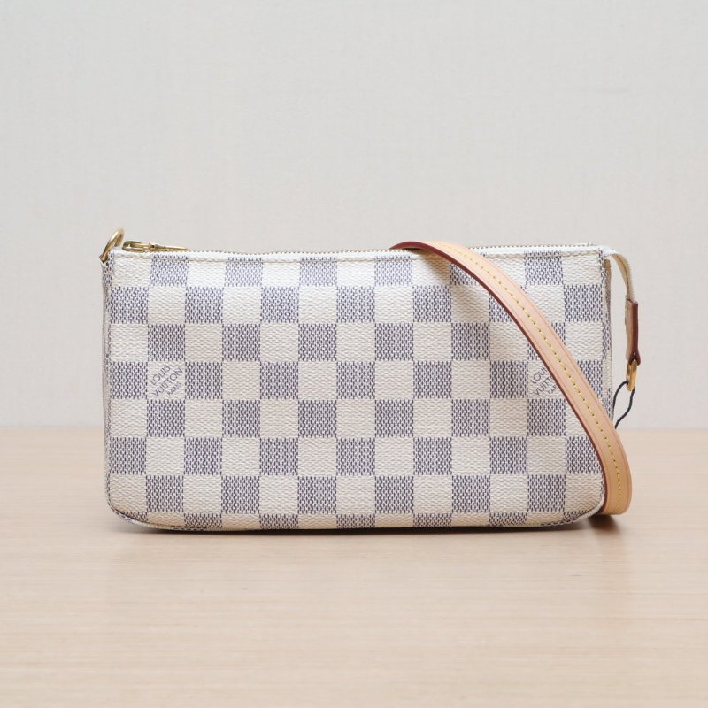 LOUIS VUITTON PochetteAccessoires大麻將包白棋格PVC金扣晶片肩背包-1