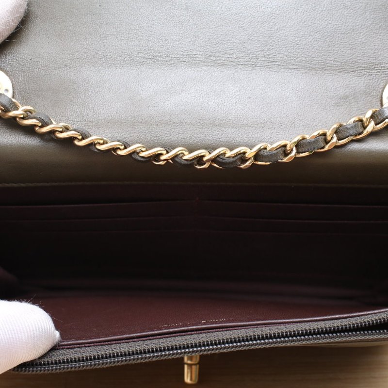 CHANEL TrendyCCWOC19綠色羊皮22開金扣肩背包-3