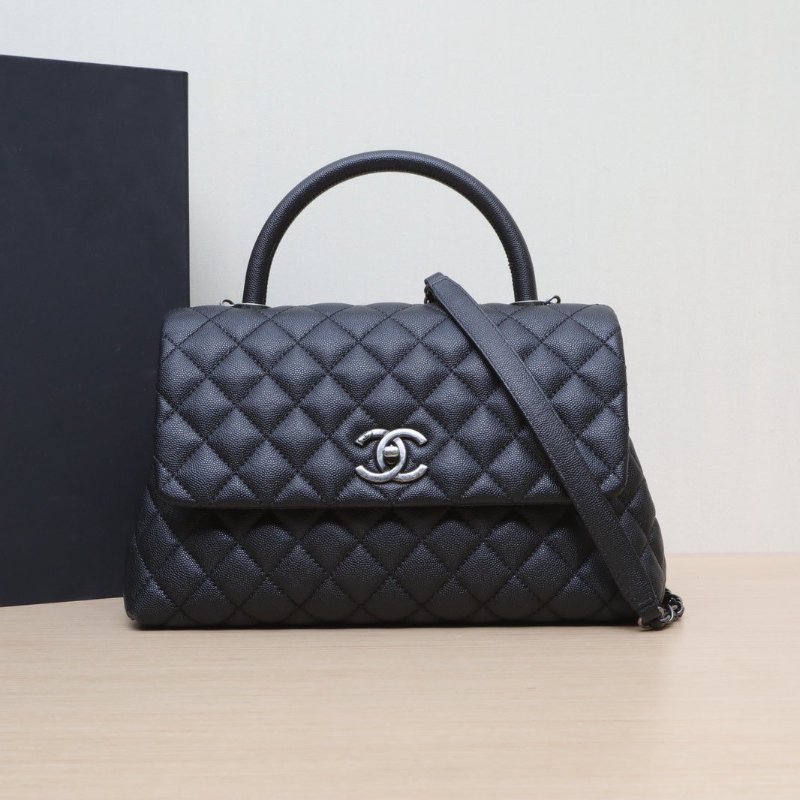 CHANEL CocoHandle中號29黑色荔枝牛皮23開銀扣肩背包-0