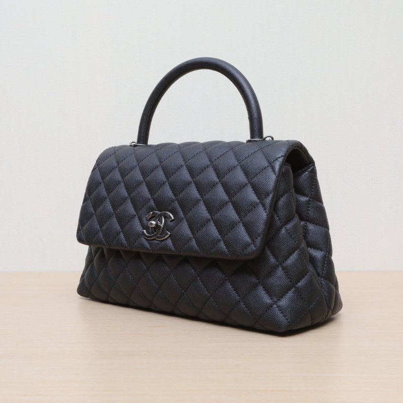 CHANEL CocoHandle中號29黑色荔枝牛皮23開銀扣肩背包-4