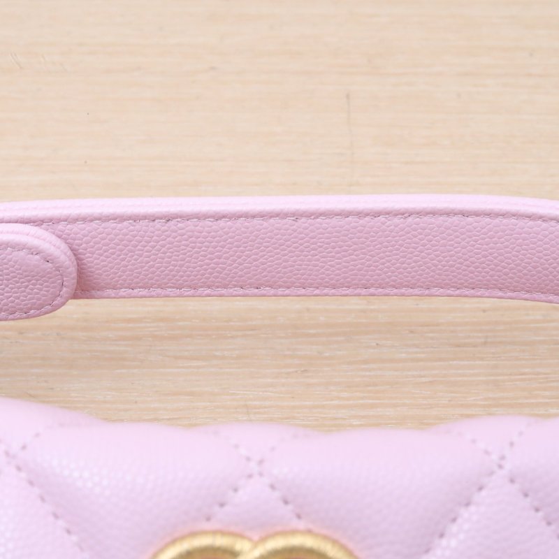 CHANEL 嬉皮HOBO飯盒包25P16.5粉色荔枝牛皮鐳射標拉絲金扣肩背包-2