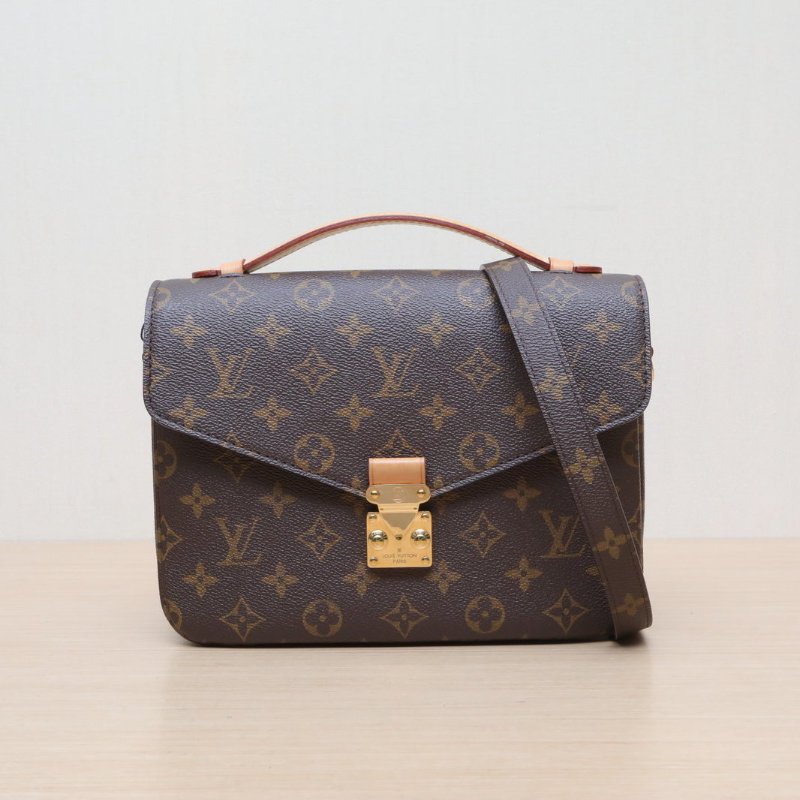 LOUIS VUITTON MetisPochette郵差包老花PVC金扣晶片肩背包-1