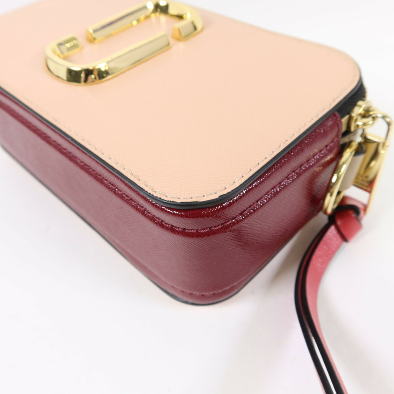 MARC JACOBS 牛皮皮革Snapshot Bag金扣肩背袋-14