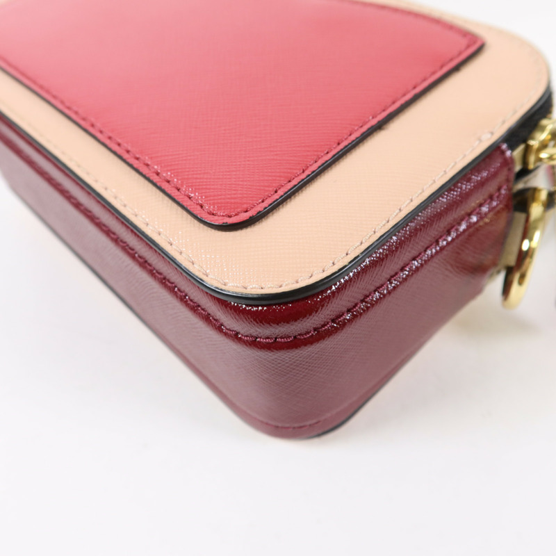 MARC JACOBS 牛皮皮革Snapshot Bag金扣肩背袋-16