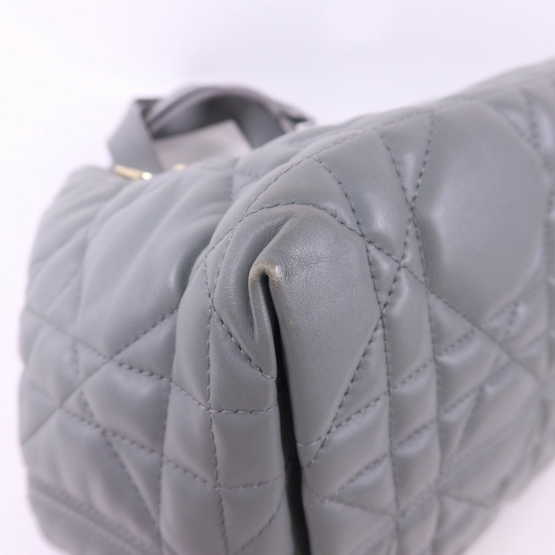 Dior 牛皮皮革Toujours Medium金扣手挽袋-13