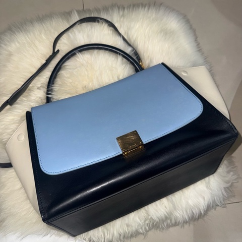 CELINE 蝙蝠包 藍 白 黑 拚色  三色 拚色 藍 白 黑 手提包 肩背包 真皮 高質感 大容量 通勤包 精品 二手 輕微 使用痕  （輕微放置痕跡）