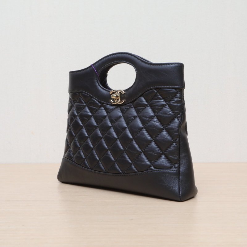 CHANEL 31BagMini22黑色牛皮晶片開金扣23A肩背包-4