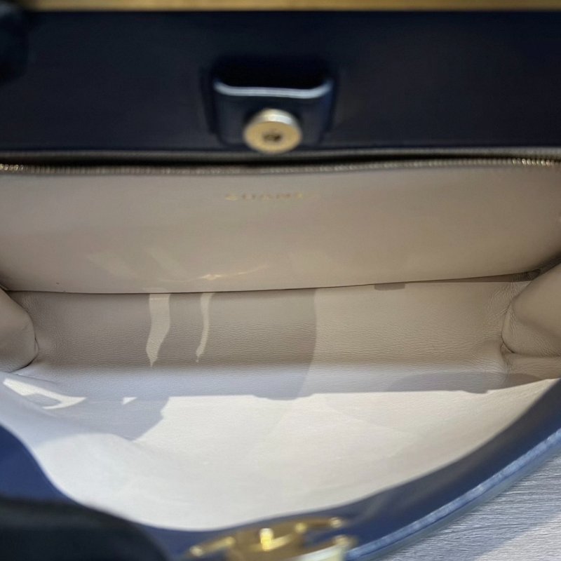 CHANEL 藍色金扣菱格紋手提托特包 33*24*12 98新配件塵袋保卡-4