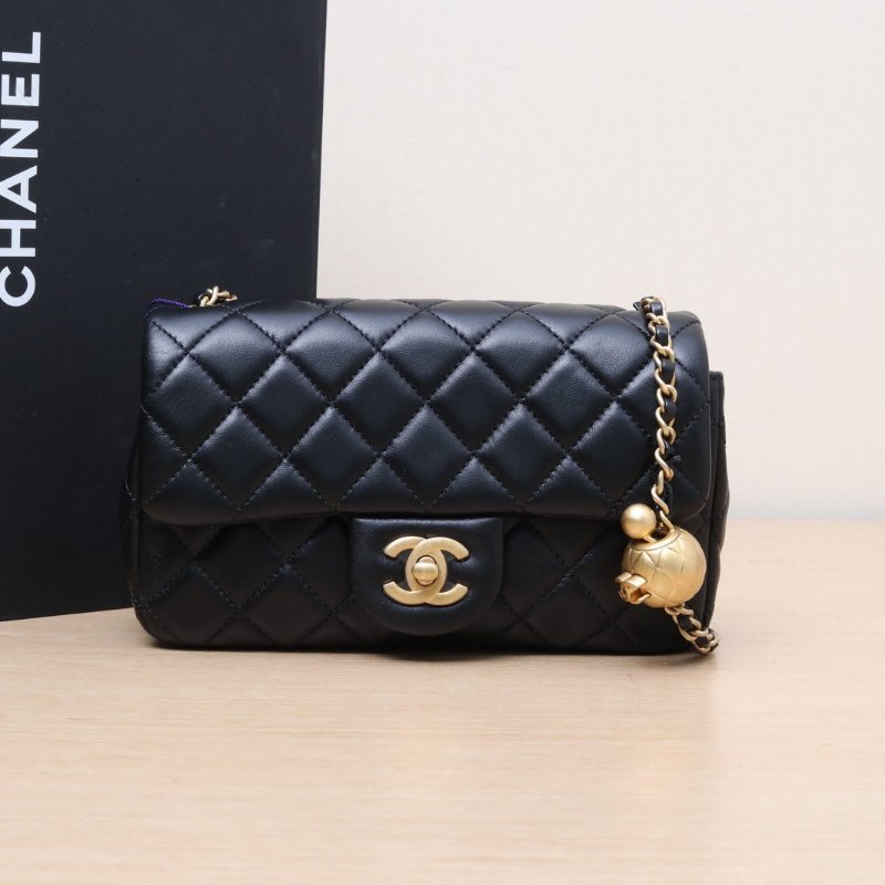 CHANEL CF口蓋包大Mini2030開金扣黑色羊皮金球調節扣肩帶肩背包-0