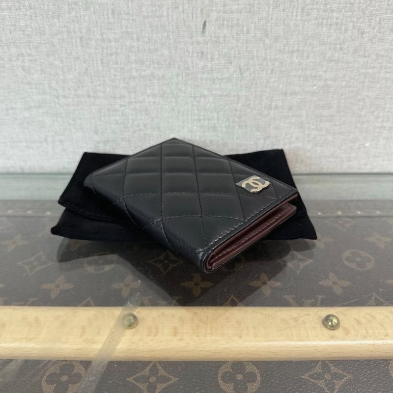 CHANEL 黑金菱格紋折疊錢包 11*7.5 99新配件盒子塵袋保卡-1