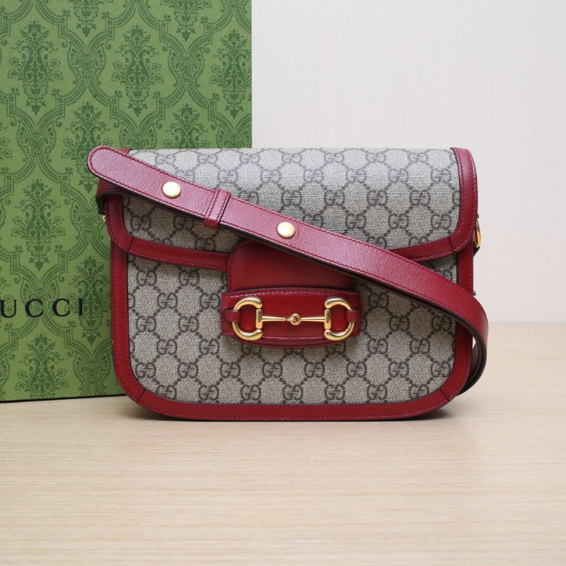 GUCCI Horsebit馬銜扣1955馬鞍包小號25紅色PVC金扣帆布肩背包-0