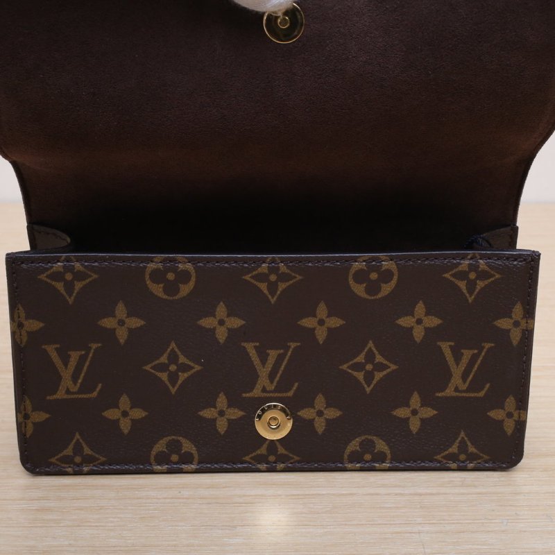 LOUIS VUITTON LILYWOC老花PVC晶片肩背包-2