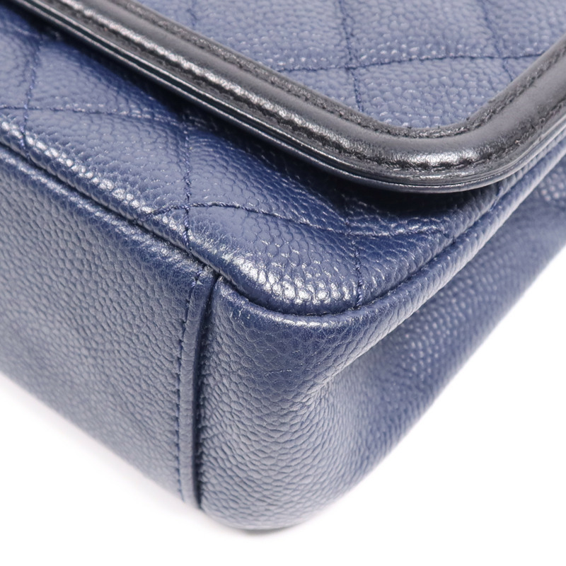 CHANEL 牛皮皮革Filigree Chain Bag金扣鏈帶肩背袋-4