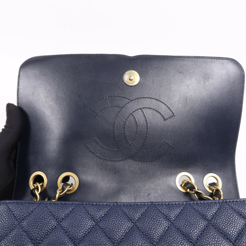 CHANEL 牛皮皮革Filigree Chain Bag金扣鏈帶肩背袋-11