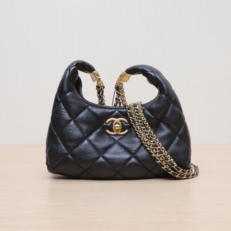 CHANEL 24AHobo黑色羊皮晶片開金扣四鏈條肩帶肩背包-1