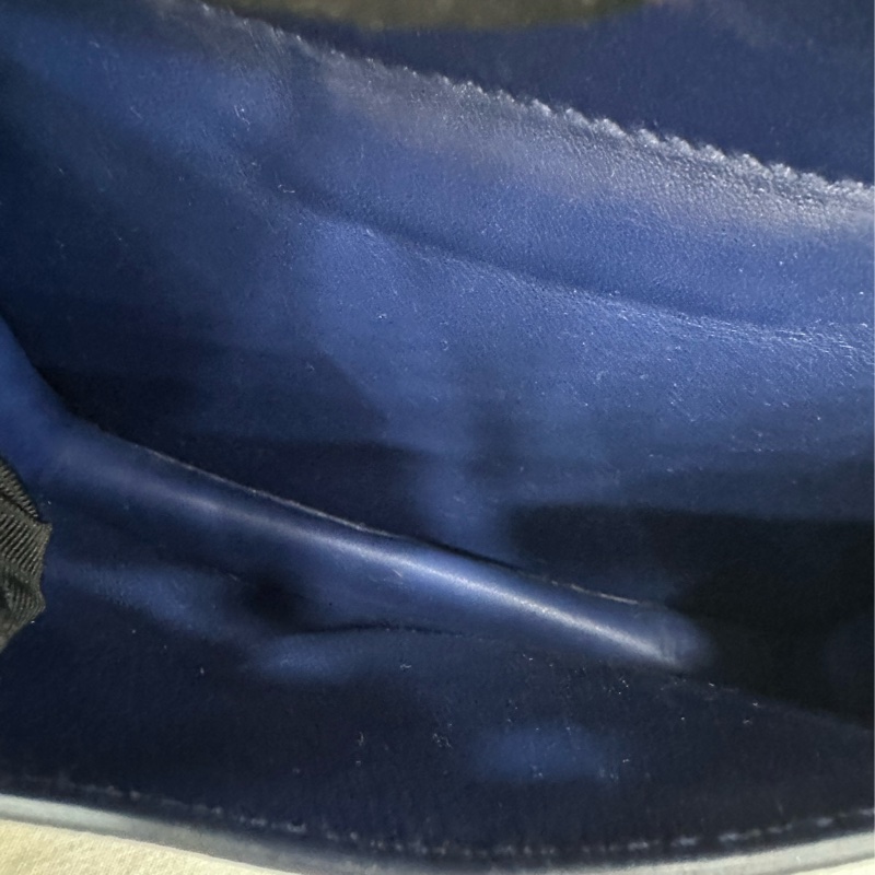 Prada 盒子包 秀款 外型獨特 超漂亮-8