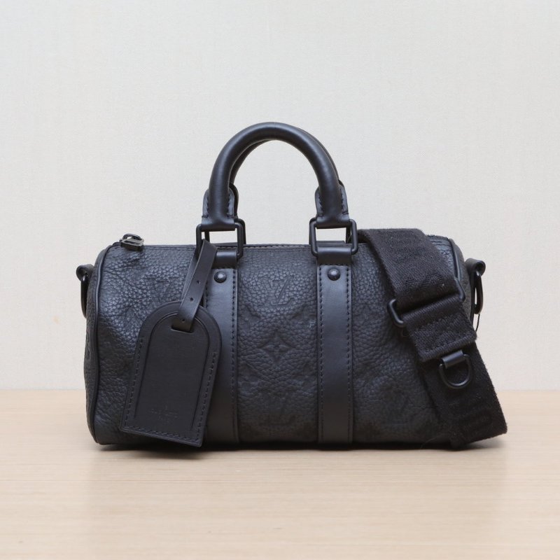 LOUIS VUITTON KEEPALL25黑色牛皮晶片老花壓紋肩背包-1