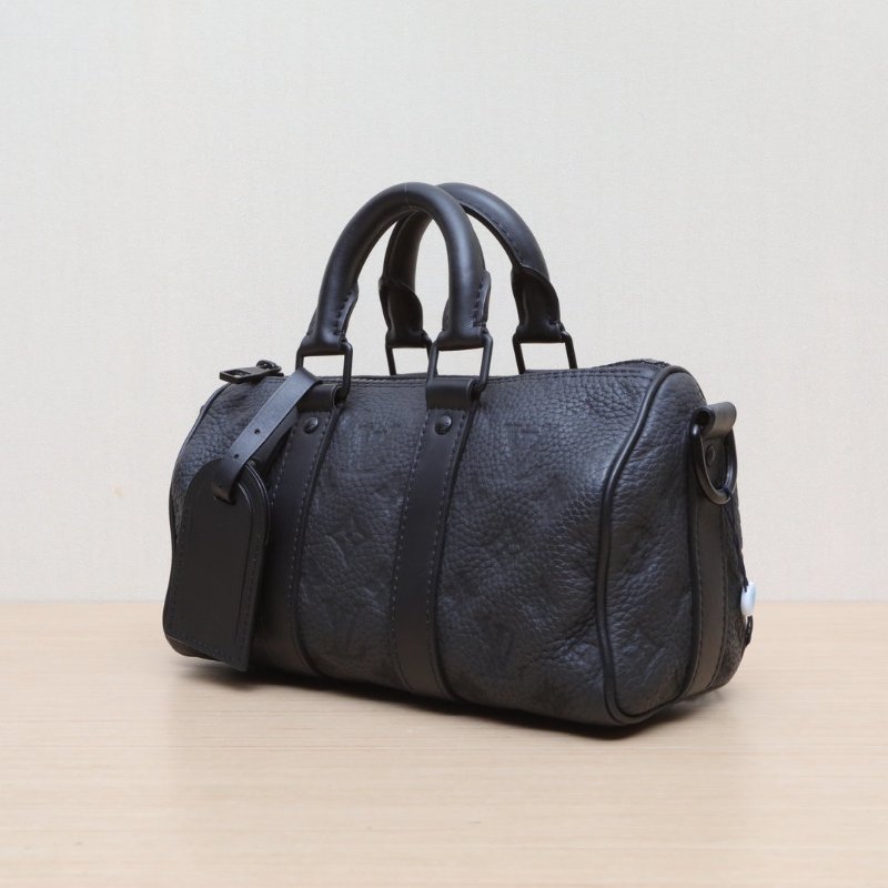 LOUIS VUITTON KEEPALL25黑色牛皮晶片老花壓紋肩背包-4