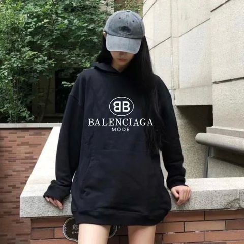 （辣妹必備😎） Balenciaga 巴黎世家 性感露背薄帽T 專櫃53000！
