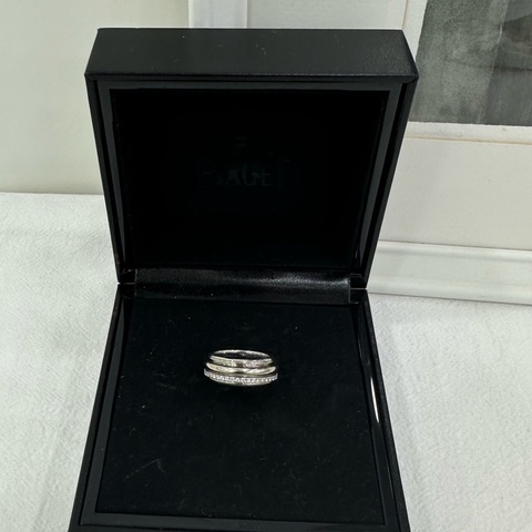 Piaget 伯爵possession18k白金時來運作52號 鑽石戒指