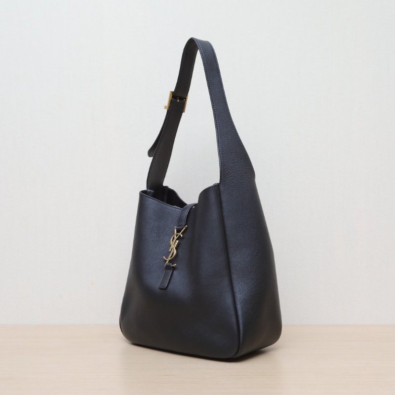 SAINT LAURENT LE5À7HOBO小號黑色牛皮金扣肩背包-3