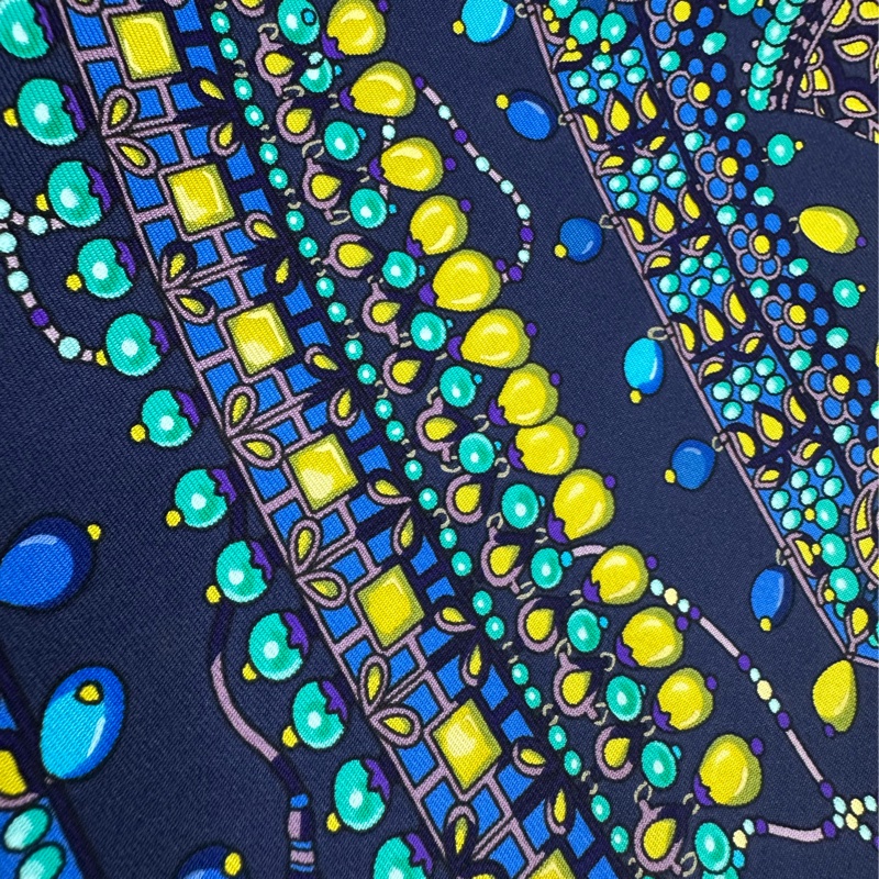 Hermes 愛馬仕經典絲巾，鏈鎖反應圖案，90*90-2