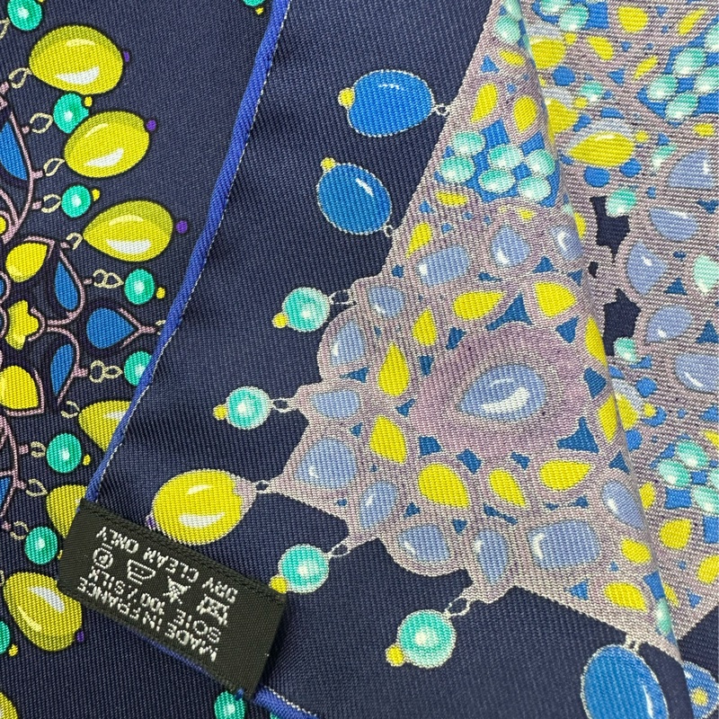 Hermes 愛馬仕經典絲巾，鏈鎖反應圖案，90*90-4