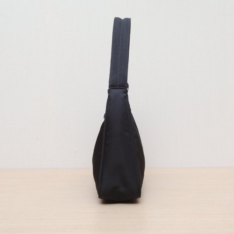 PRADA Hobo腋下包黑色尼龍銀扣肩背包-4