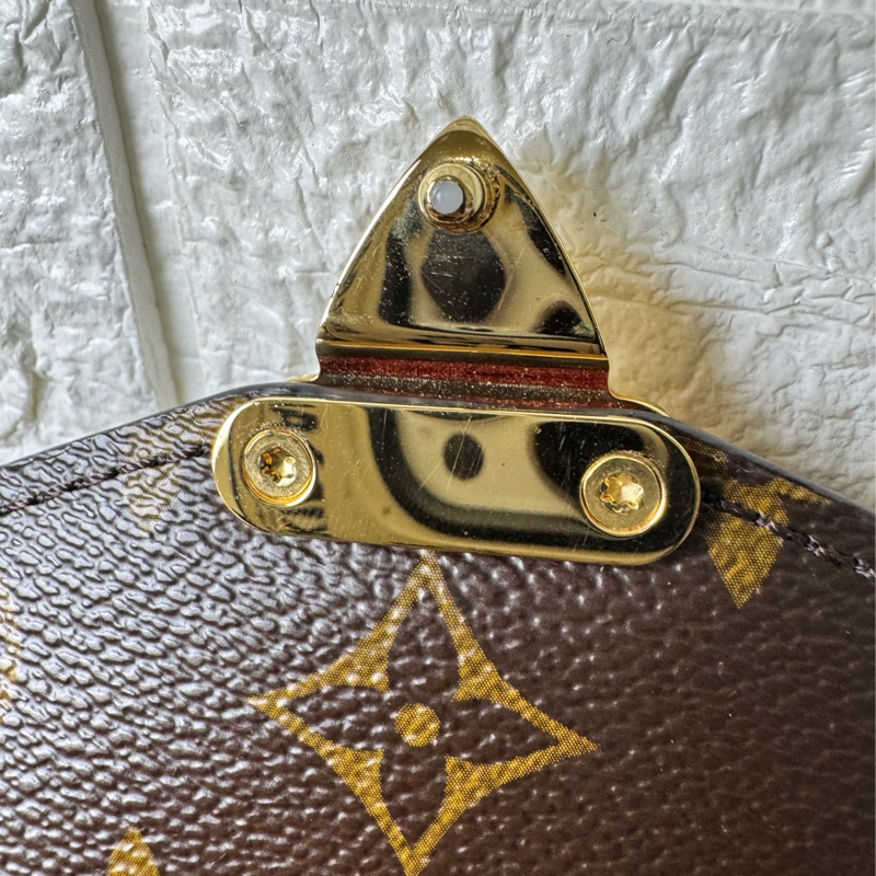 精典Lv郵差包-27